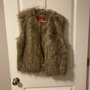 Fur vest